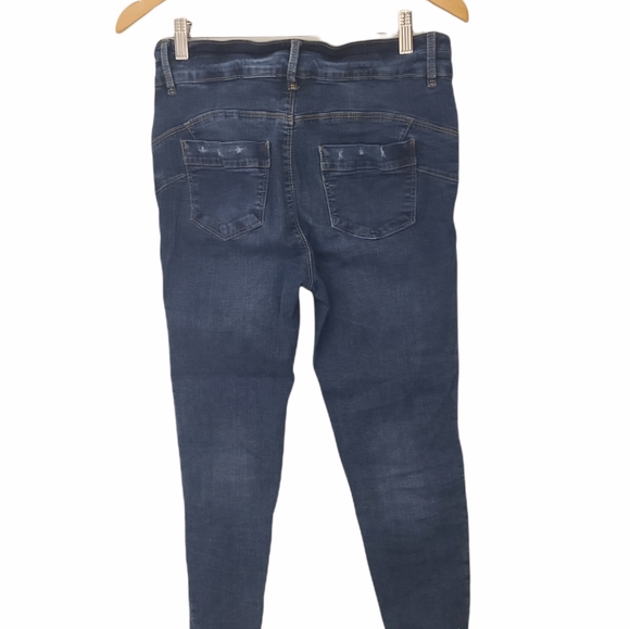 Suko jeans| sz 8| high rise| freyed| tummy tucker - Picture 3 of 6